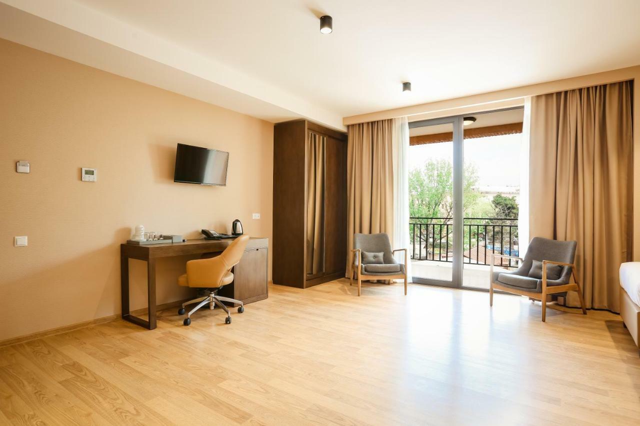 Elisi By Gtm Hotel Tbilisi Eksteriør billede